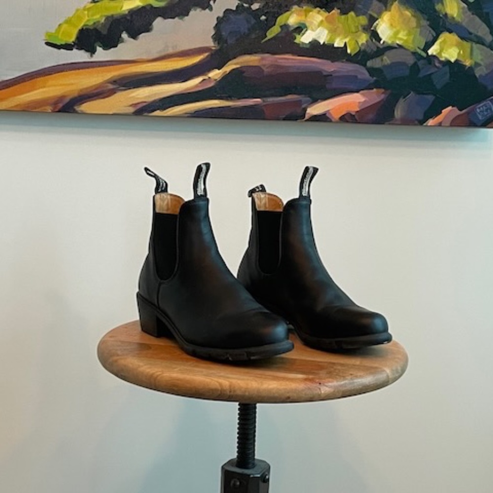 Blundstone Women's Heeled Series, Black Chelsea Boot